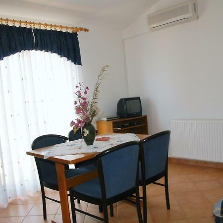 Apartmani Bauk โปเรช ภายนอก รูปภาพ