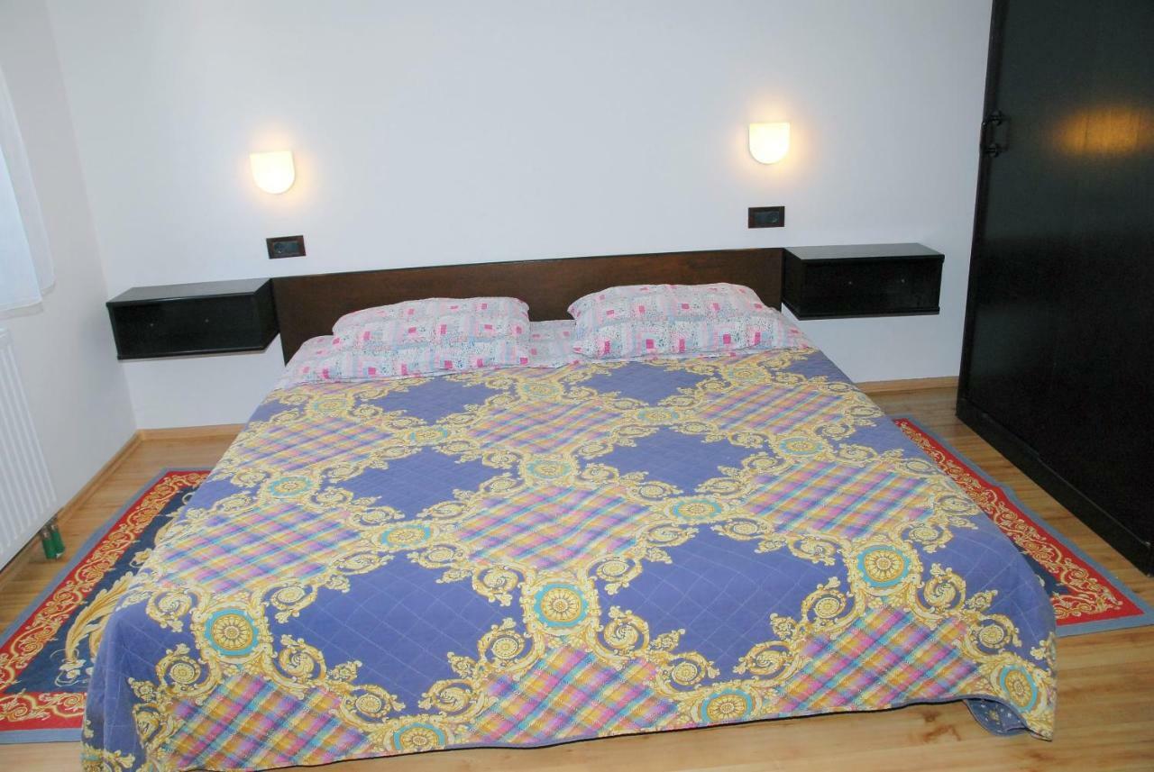 Apartmani Bauk โปเรช ภายนอก รูปภาพ